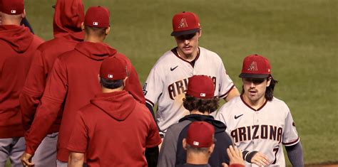 diamondsb sportsbook|Diamondbacks' sportsbook stands as ladder to baseball.